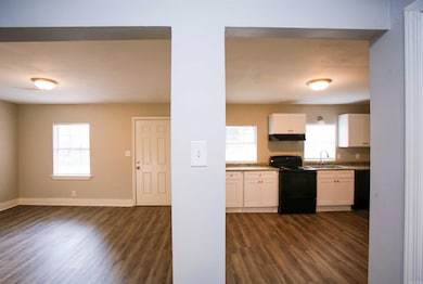 514 Pollock St, North Little Rock, AR 72117 - photo 6