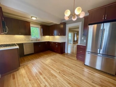 Spacious eat-in kitchen