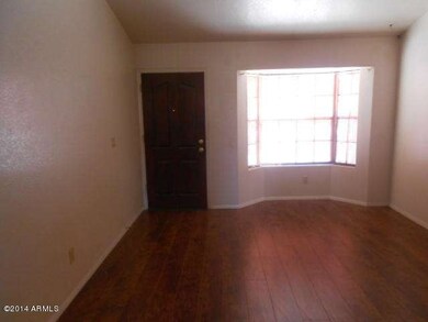 Spacious  livingroom