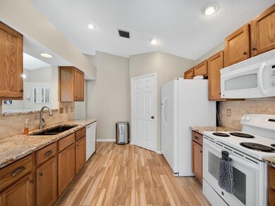 15146 Oak Chase Ct, Wellington, FL 33414 - photo 5