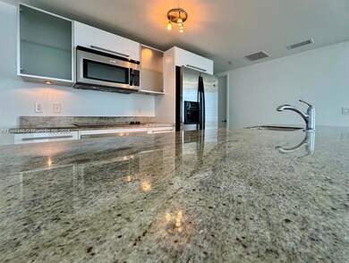 185 SW 7th St unit 2411, Miami, FL 33130 - photo 4