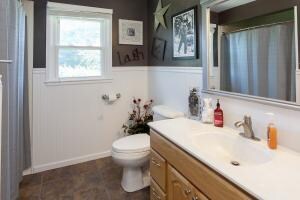 107 E Vernon St, Grand View, IA 52752 - photo 6