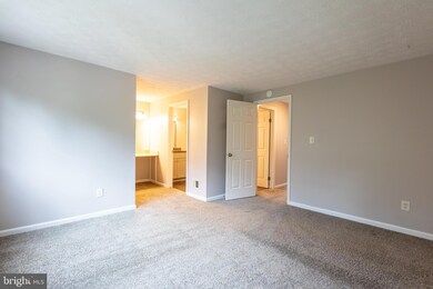 8172 Hazy Dawn Ct, Pasadena, MD 21122 - photo 7