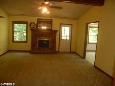 Den/Family/Great Room - HUGE Great Room. A Super S