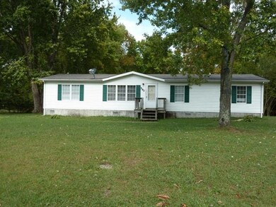 590 Hendrixson Dr, Manchester, TN 37355 - photo 2