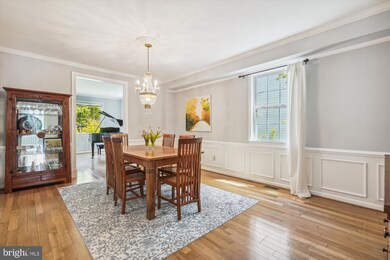 915 Lincoln Ave, Falls Church, VA 22046 - photo 7