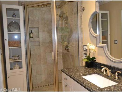 Master Bath/Spa.