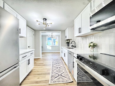 942 Adams St, Neenah, WI 54956 - photo 6