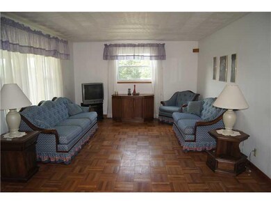 Living Room. Spacious living room!