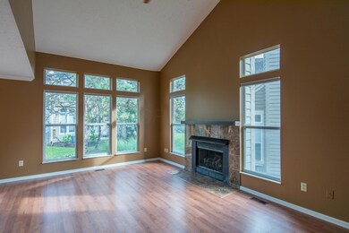Great room w/ fireplace
