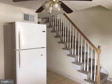 902 Imperial Ct, Halethorpe, MD 21227 - photo 4