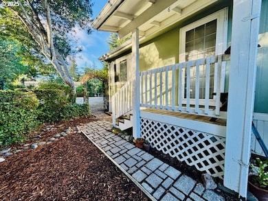 179 Outer Dr, Florence, OR 97439 - photo 4