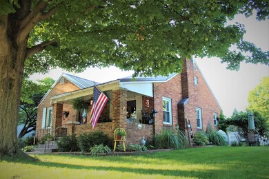 152 W Van Buren St, Nappanee, IN 46550 - photo 3