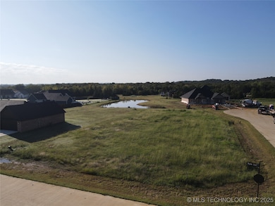 83 Maple Leaf Dr, Durant, OK 74701 - photo 2