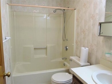 142 Quincy Shore Dr unit 156, Quincy, MA 02171 - photo 4