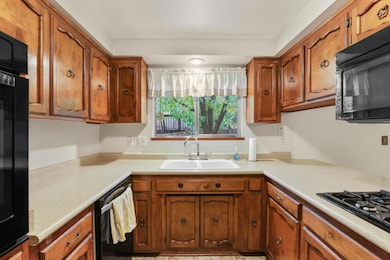 1891 NE Beacon Dr, Grants Pass, OR 97526 - photo 7