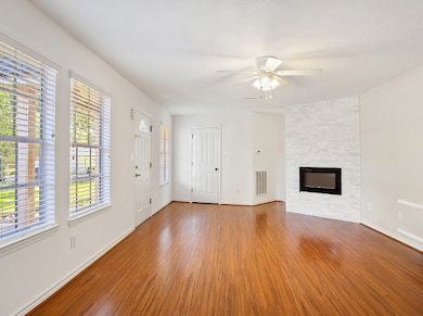 1253 Du Barry Ln, Houston, TX 77018 - photo 5