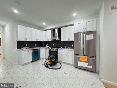 781 S 3rd St unit 1, Philadelphia, PA 19147 - photo 4