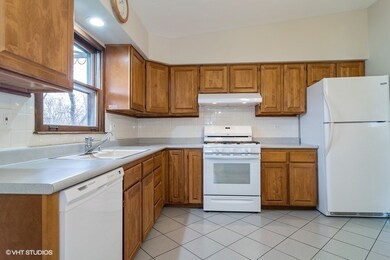 15W611 Patricia Ln, Elmhurst, IL 60126 - photo 6