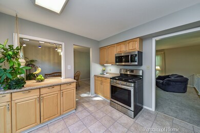 1628 Redpoll Ct, Naperville, IL 60565 - photo 6