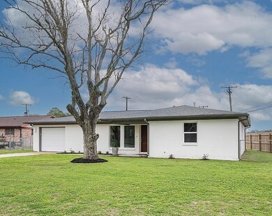 100 Lindsey Ave, Bay City, TX 77414 - photo 3