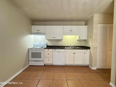 2300 Twelve Oaks Dr unit A-5, Orange Park, FL 32065 - photo 6