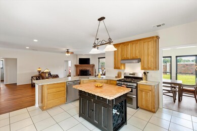 8465 Emerald Cir, North Richland Hills, TX 76180 - photo 7