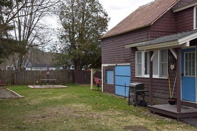 27 Bunker Hill St, Lancaster, NH 03584 - photo 2