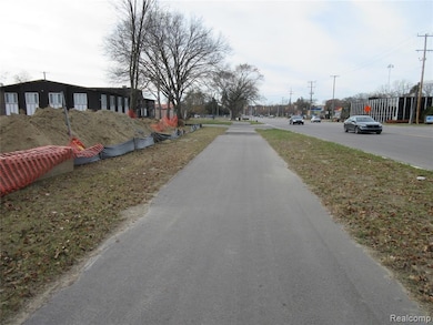 21751 W Nine Mile Rd, Southfield, MI 48075 - photo 4