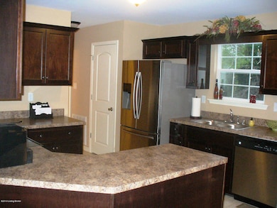 359 Berger Farm Dr, Mount Washington, KY 40047 - photo 2