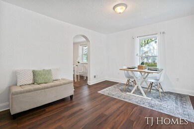 007-3375 7th St-7_m