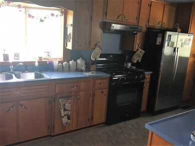 809 10th St NE, Linton, IN 47441 - photo 6