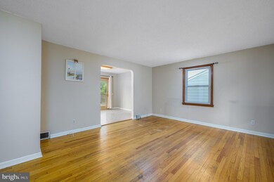 314 Mecray Ln, Maple Shade, NJ 08052 - photo 5