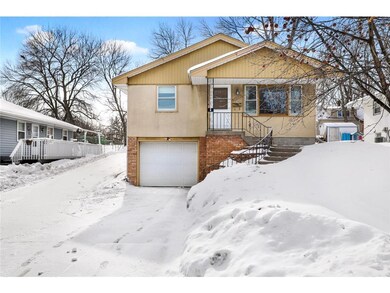 300 Haskell Street East, West Saint Paul-32
