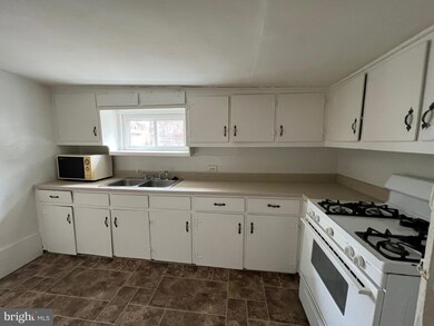 202 S Samuel St unit 102, Charles Town, WV 25414 - photo 3