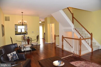 13108 Plotner Farm Rd, Herndon, VA 20171 - photo 7