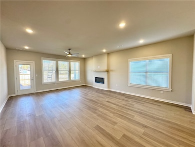 Tons of natural light streaming through
