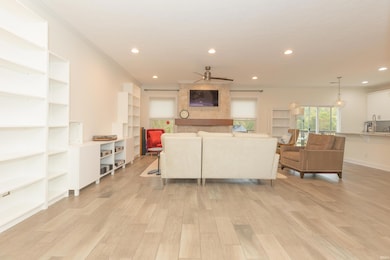 5300 Gravenstein Ct, Evansville, IN 47711 - photo 3