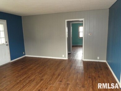 2280 West St, Jacksonville, IL 62650 - photo 4