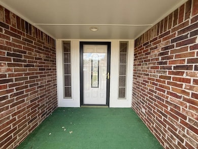 616 Morningside Dr, Yukon, OK 73099 - photo 4