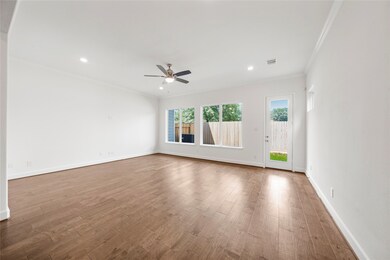 624 E 26th St, Houston, TX 77008 - photo 7