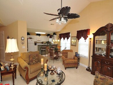 thumbnail_Living Area