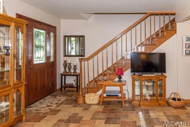 709 N Blackhoof St, Wapakoneta, OH 45895 - photo 7