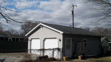 911 S Jefferson St, Princeton, IN 47670 - photo 3