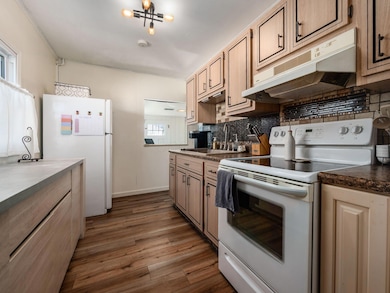 Kitchen (1)