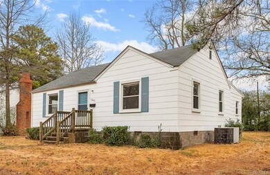 FANTASTIC LOCATION MINUTES FROM REYNOLDS CROSSING AND I-64