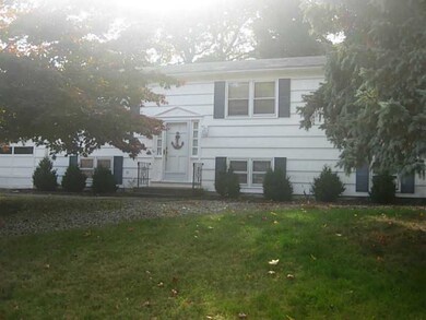 39 Robin Ln, West Warwick, RI 02893 - photo 4