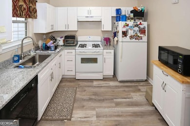 661 Michael Cir, Monroe, GA 30655 - photo 5