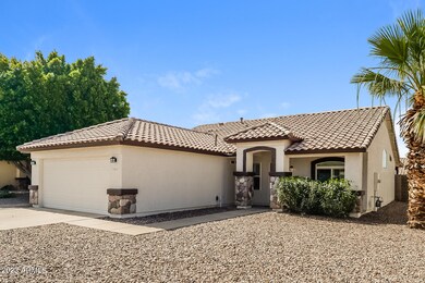 002-photo-front-view-11293447