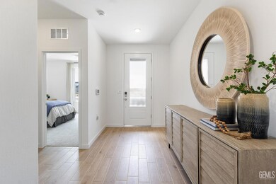 7306 Peach Grove Ln, Bakersfield, CA 93313 - photo 6